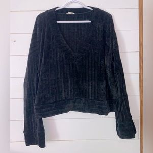 Knit V-Neck Cropped Sweater